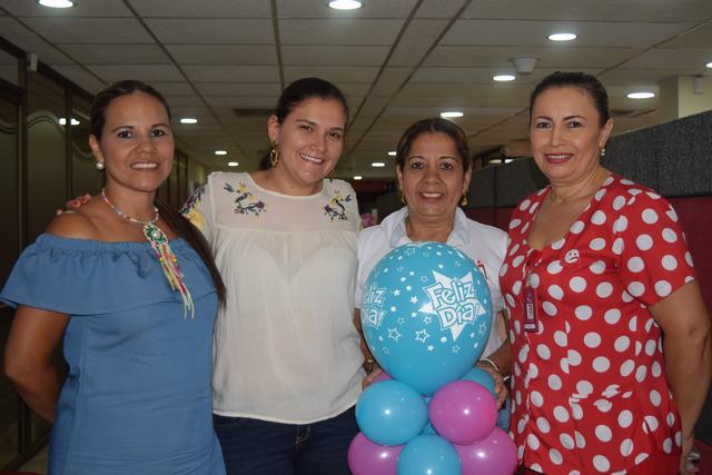 Piedad Quintero, Stefanía Obregón, Janeth Peralta y Yamile Castro de la Cámara de Comercio de Neiva.